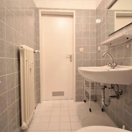 公寓 Studioapartment With Parking Space Near University