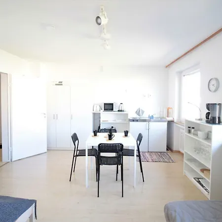 Studioapartment With Parking Space Near University * Gerbrunn