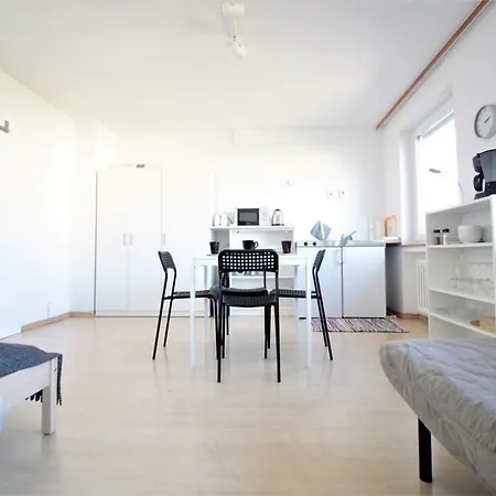 Studioapartment With Parking Space Near University 公寓