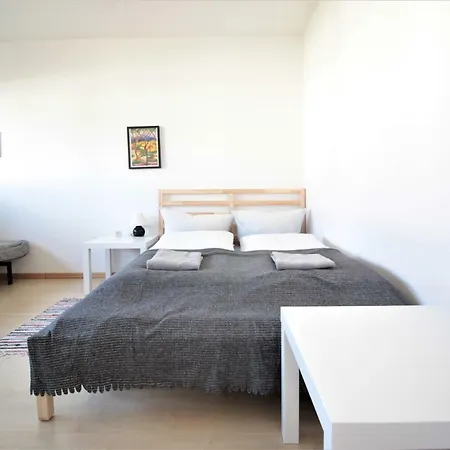 Studioapartment With Parking Space Near University Gerbrunn